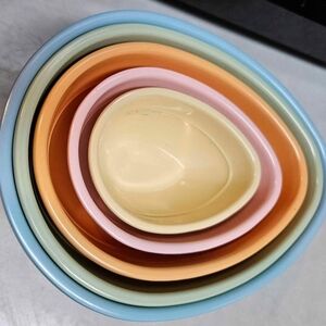 Vintage Melamine Egg Nesting Pastel Measuring Cups